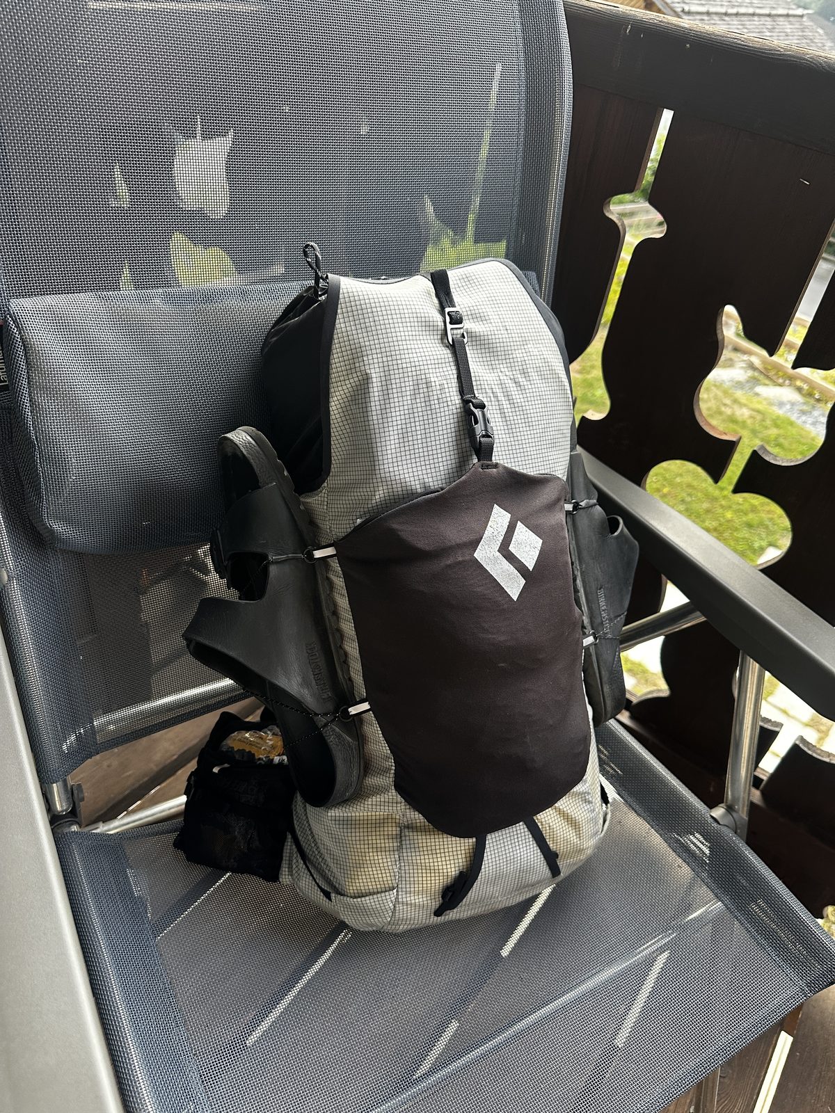 The Black Diamond Distance 22 packed for five days, with Birkenstocks strapped to the outside for the refugio evenings.